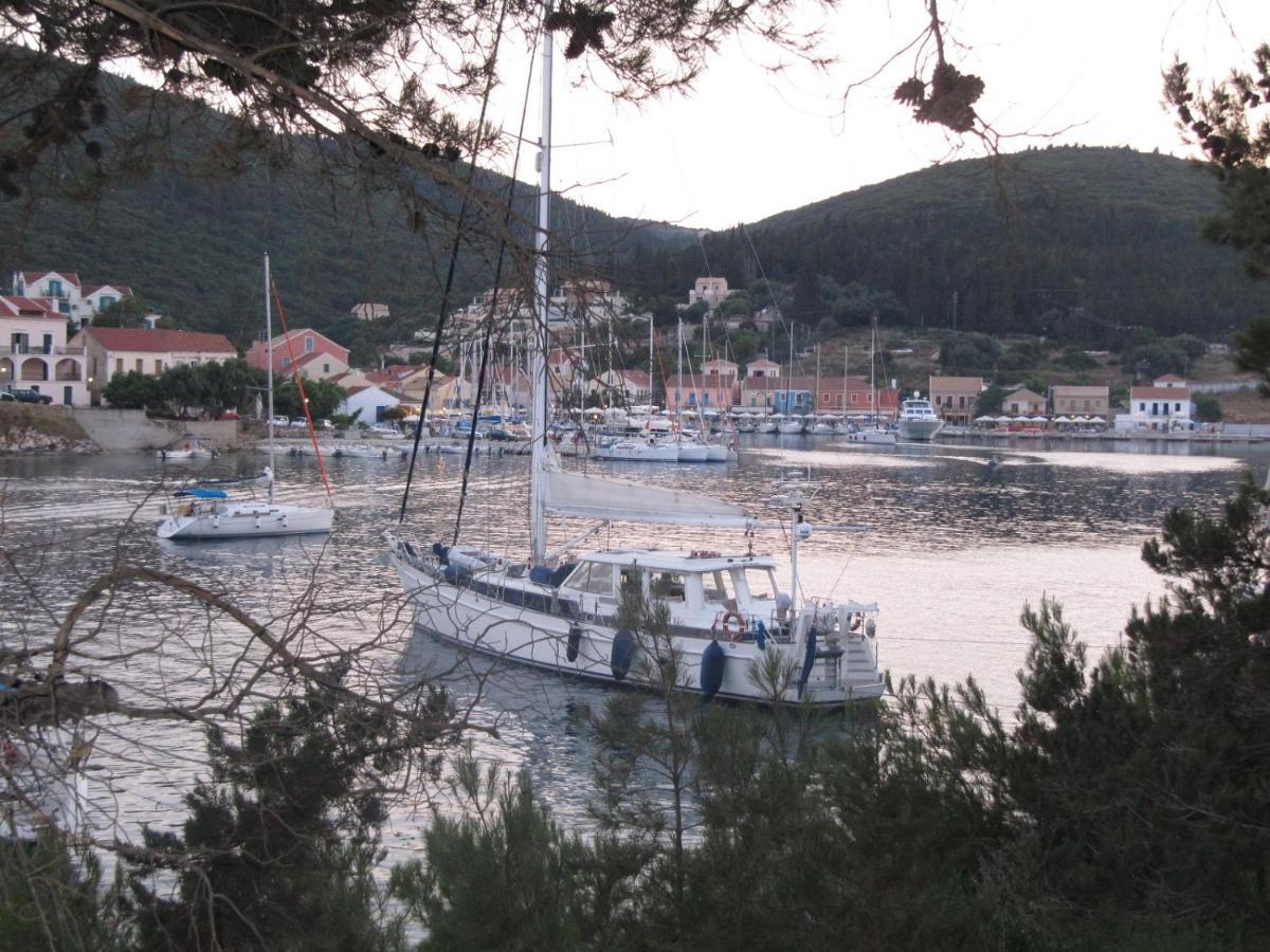 Serenity Superior Suite Apartment Argostoli  Bagian luar foto